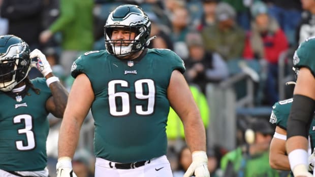 Philadelphia Eagles center Landon Dickerson (69) against the Tennessee Titans at Lincoln Financial Field.